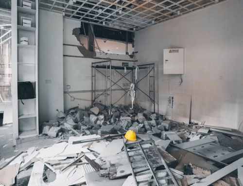 How to Manage Noise and Dust During Commercial Demolition